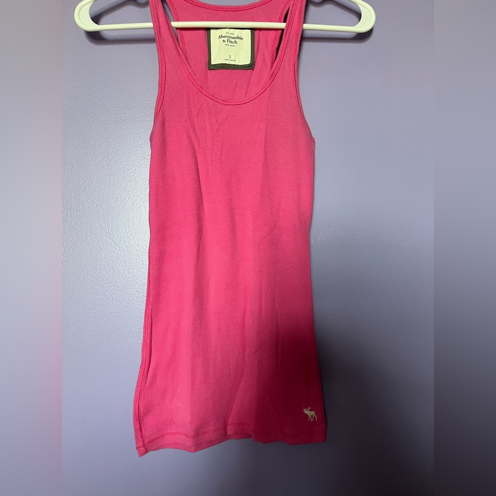 Pink tank top